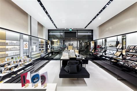 dusseldorf chanel boutique.